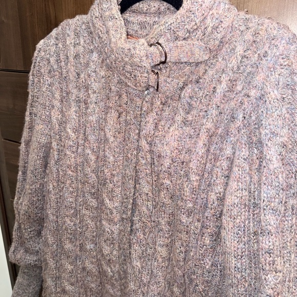 Ultra Chunky Cable knit Cardigan - Picture 11 of 12